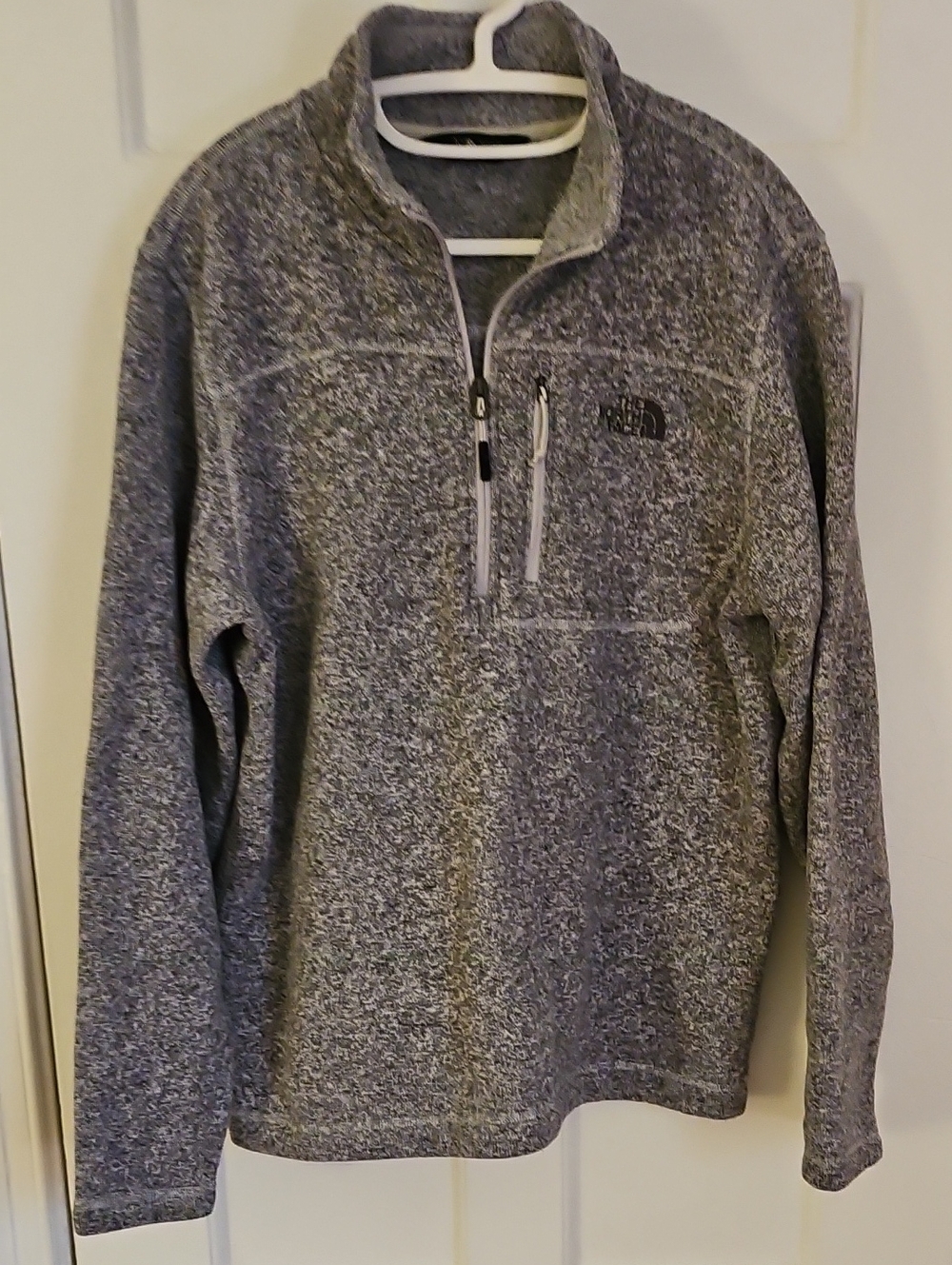 The North Face Men’s Heather Gray Half-Zip Fleece Pullover